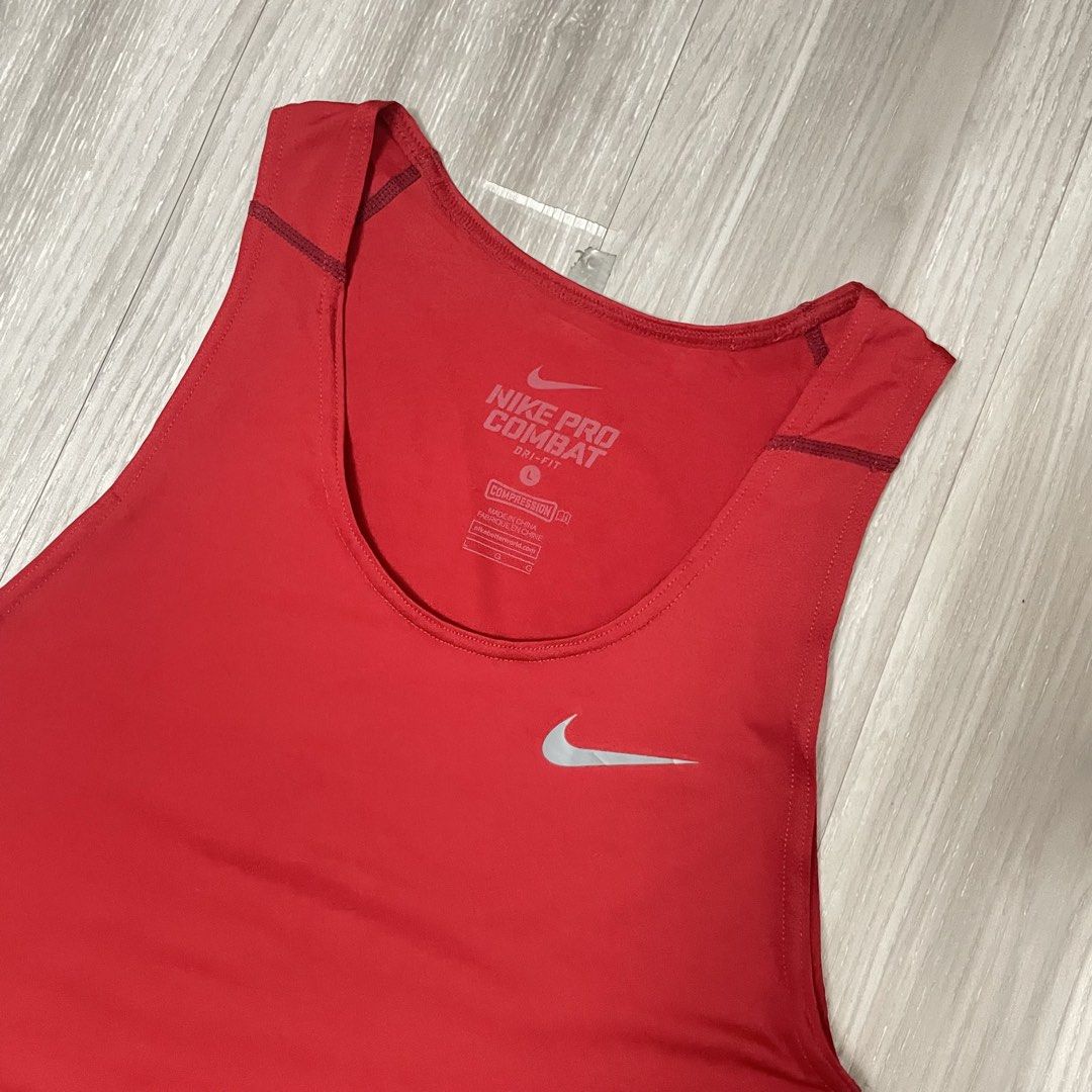 Nike Pro Tank Top (Category: Activewear) located in Cebu City. Submitted by looted.goods (Listing ID 1466916879, Image 2). Description: 16.5x28.