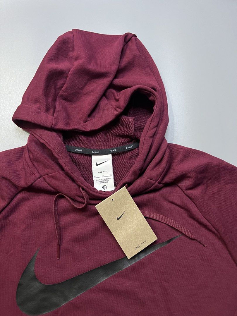 NIKE PULLOVER HOODIE (Category: Coats, Jackets and Outerwear) located in Bacolod City. Submitted by bcdapparelshop (Listing ID 1464873782, Image 3). Description: NIKE PULLOVER HOODIE BRANDNEW MEDIUM ON TAG 22x28.5 1699+sf 📍NEGROS OCCIDENTAL.