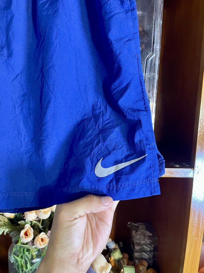 NIKE RUNNING (Category: Shorts) located in Davao. Submitted by the_rare_hustla (Listing ID 1466886582, Image 2). Description: NIKE RUNNING SHORT Issue None Need Wash Only Color rate 10/10 Width - 32-34 Length - 17 Size L on tag Dm If Interested!.