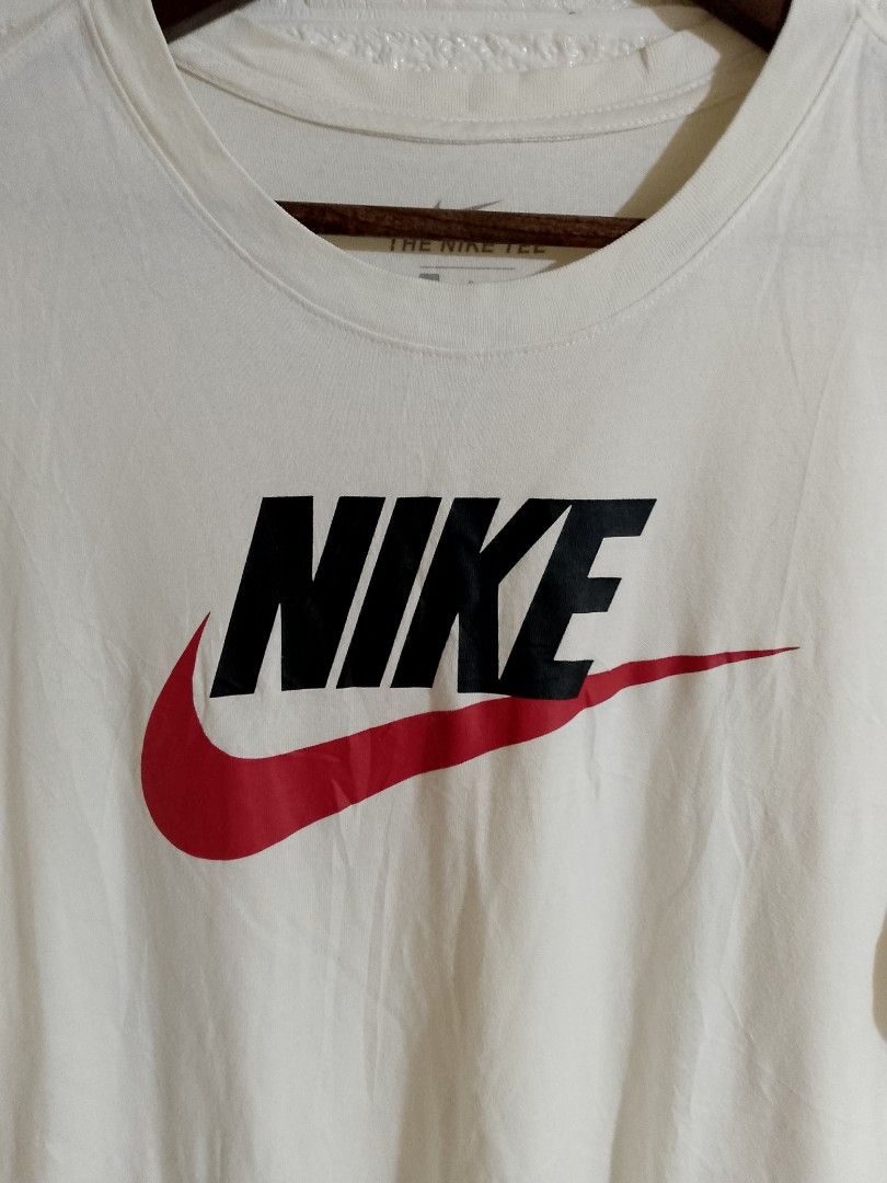 NIKE SHIRT (Category: Tshirts & Polo Shirts ) located in Tabaco. Submitted by zerothreethrift (Listing ID 1466808896, Image 2). Description: NIKE SHIRT SIZE LARGE EXCELLENT PM IF INTERESTED ALBAY LOCATION.
