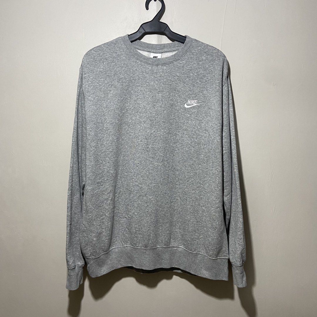 Nike Sweater (Category: Activewear) located in Cebu City. Submitted by kibinilats (Listing ID 1466888168, Image 1). Description: Nike Sweater Excellent condition Size XL 24x27 Pm.