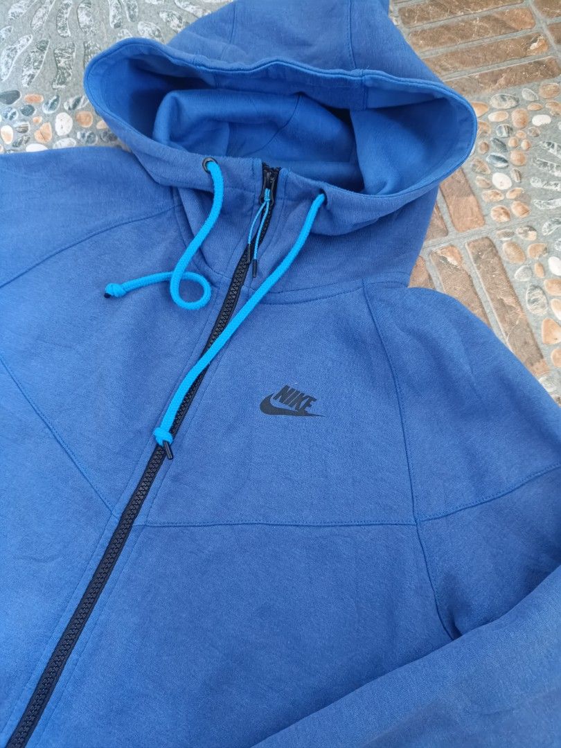 Nike Tech Fleece Hoodie (Category: Hoodies) located in Bulacan. Submitted by moybilog (Listing ID 1466880026, Image 2). Description: .