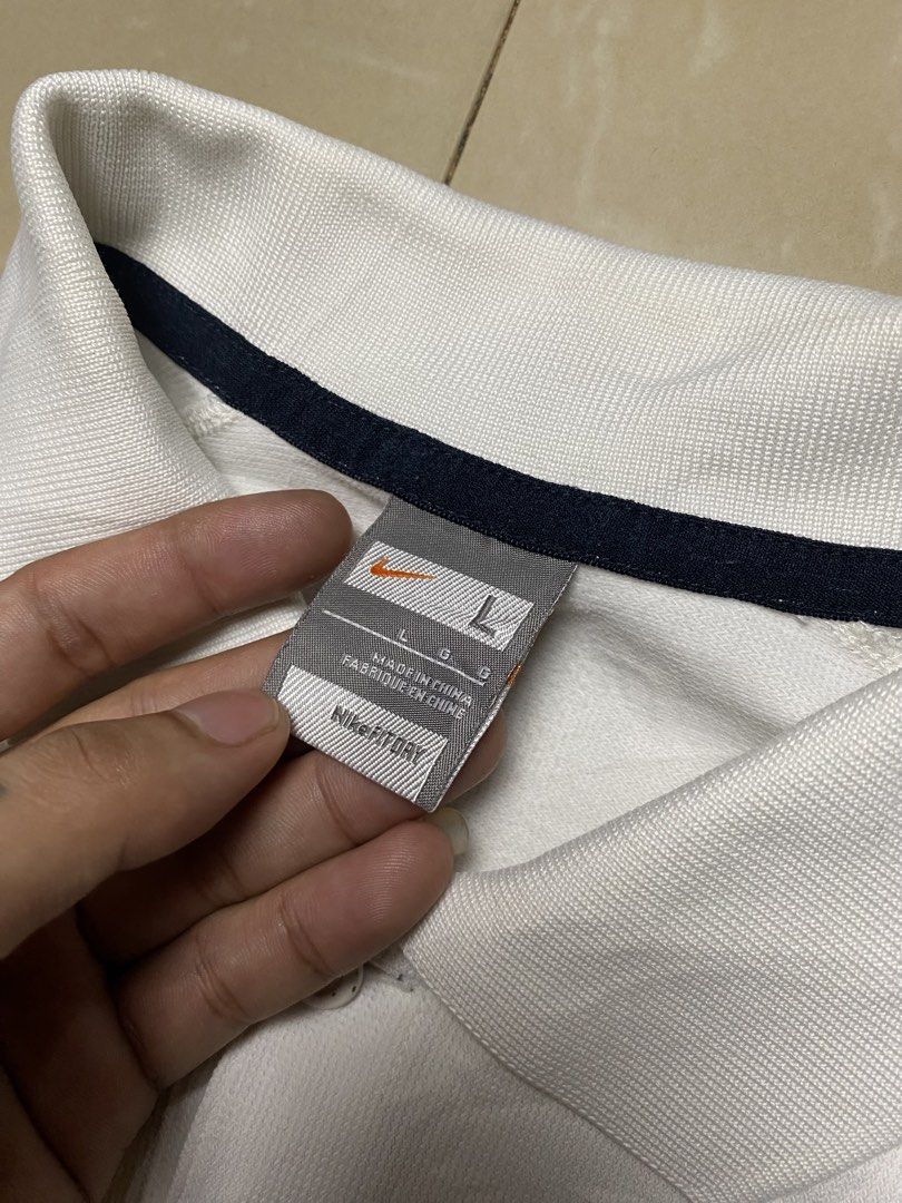 NIKE TENNIS (Category: Tshirts & Polo Shirts ) located in Andop. Submitted by maikeygong (Listing ID 1466914256, Image 2). Description: SIZE LARGE 20.5x28 .