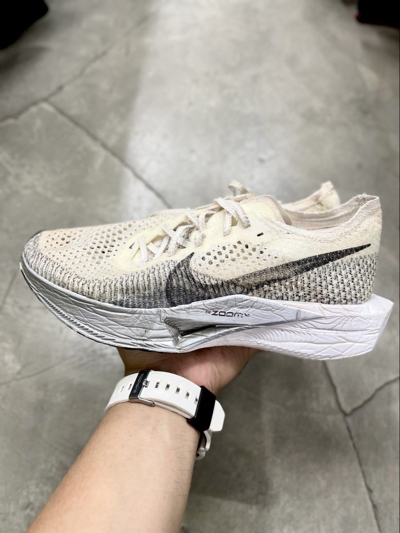 Nike vaforfly Mens Running Shoes (Category: Sneakers) located in Bulacan. Submitted by gfinds_shoes (Listing ID 1466806508, Image 2). Description: Nike vaforfly Size us 7.5 | Cm 40.5| Cm 25.5 Authentic pairs In good condition outsoles Free clean No sole seps Carbon plated training / Raceday Free shipping Loc Pandi Bulacan Shipping thru J&T express Dm me to purchase 📩📩 .