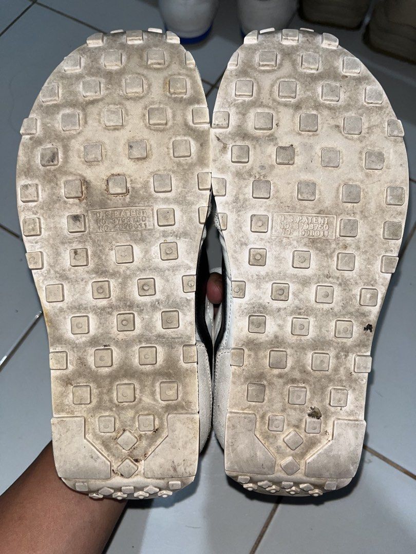 Nike waffle trainer 2 (Category: Sneakers) located in Cebu City. Submitted by thrift.sht (Listing ID 1466819174, Image 3). Description: Nike Waffle Trainer 2 - White / Black ✨ ✔ Color: White / Black - pinaka versatile nga colorway! ✔ Condition: 9/10 - VNDS (Very Near Deadstock) - super good ✔ No yellowing, no sole sep, no heel drag Size: 8-9US RFS: Declutter / extra pair Need wash lang 📍 Cebu City Can ship nationwide via J&T.