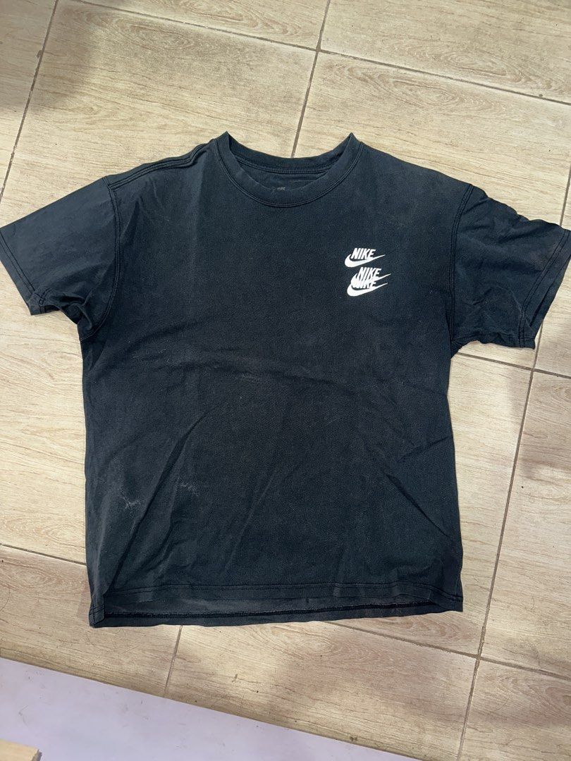 Nike World Tour shirt (Category: Tshirts & Polo Shirts ) located in Muntinlupa City. Submitted by kirbssss (Listing ID 1466857649, Image 1). Description: 22.5x27 (nego).