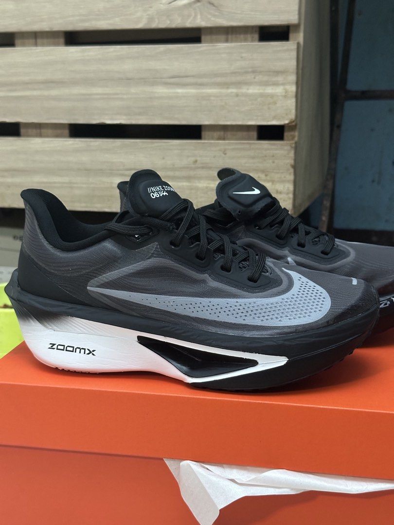 Nike Zoomfly 6 (Category: Sneakers & Footwear) located in Manila. Submitted by puredeer-f1ce (Listing ID 1466796650, Image 3). Description: This is orig not class A or Fake! US7 or 38Euro ( Womens ) Fixed Price Meet up Cavite or Alabang Lalamove sagot mo shipping.