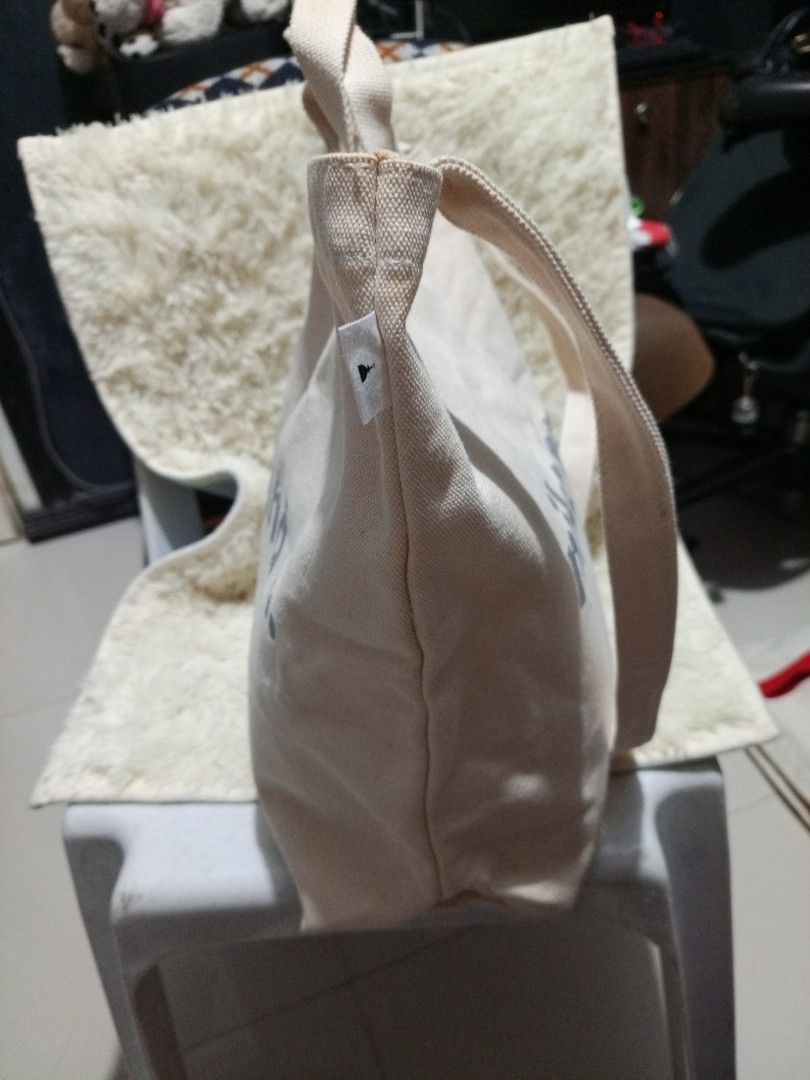 niko and ... Sling Bag (Category: Sling Bags) located in Davao. Submitted by hermiepiam75360 (Listing ID 1466926741, Image 3). Description: .