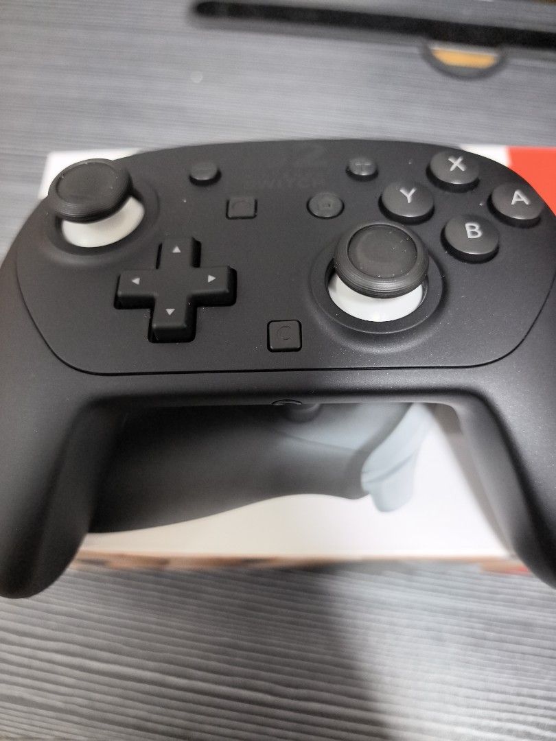 Nintendo Switch 2 Pro Controller (Category: Controllers) located in Navotas City. Submitted by animatorside (Listing ID 1466797497, Image 3). Description: (SELLING SLIGHTLY USED NINTENDO SWITCH 2 PRO CONTROLLER) Complete set with box and original cord with plastic pa din. 3K last price posted. Non negotiable. Mint condition no hidden issues. Meet up or pick up sa malalapit. (Navotas City location).