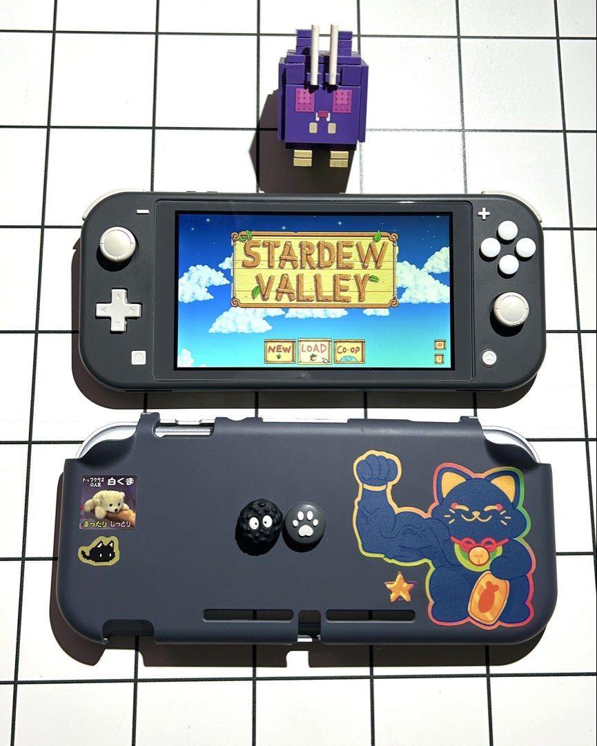 Nintendo Switch Lite Grey | jailbroken (Category: Nintendo) located in Manila. Submitted by quincy.67 (Listing ID 1466885109, Image 1). Description: Rush selling jailbroken Nintendo switch lite grey colorway!! Need funds for tuition, help a student out^^ No issues aside from slight scratch on right joycon but doesn’t affect gameplay whatsoever. All buttons working, no stick drift and touch screen no issue. With 128 gb sandisk card with games inst
