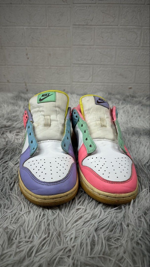 N*ke dunks candy sneakers (Category: Sneakers) located in Manila. Submitted by paulovenegaskalakal2020 (Listing ID 1466882878, Image 3). Description: For sale! Kalakal N*ke dunks candy sneakers WOMENS 9 MENS 7.5 No box Yellow outsoles yellow stains & sole sep Need restoration Sign of usage Good Clean- Ready to use MINE 1,995 +sf.