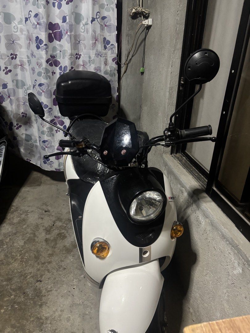 NWOW TK10 EBIKE (Category: Everything Else Others) located in Manila. Submitted by nathtejana (Listing ID 1466898363, Image 3). Description: more than one year nagamit tho meron issues like walang busina and stuck ang compartment, wala na rin pong papeles nabasa po kasi Original Price was ₱37,000. Thank you!.