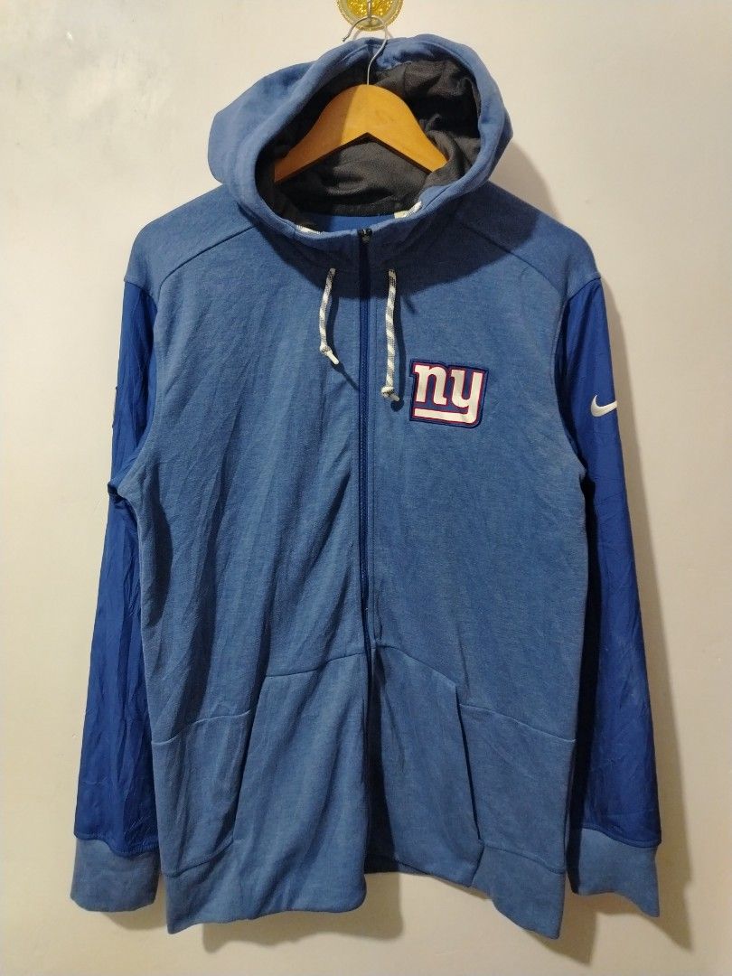 NY METS Nike Hoodie (Category: Coats, Jackets and Outerwear) located in Candijay. Submitted by 6312_streetwear (Listing ID 1466789068, Image 1). Description: 23x29.