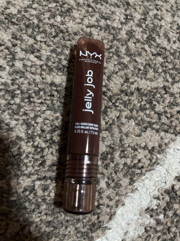 NYX LIP BALM FROM U.S (Category: Makeup) located in Manila. Submitted by ty_imported_goods (Listing ID 1466809223, Image 1). Description: Original from U.S Lip balm.