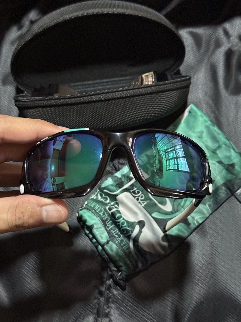 Oakley Racing Jacket 30th Anniv Special Edition (Category: Sunglasses & Eyewear) located in Camaligan. Submitted by janro1202 (Listing ID 1466837835, Image 2). Description: Oakley Racing Jacket 30th Anniv Special Edition 9/10 Condition Softvault and pouch included Aftermarket Polarized Lenses Installed Orig Lenses already peeled 10,999 Negotiable Location: Iriga City, Cam. Sur Shipping via LBC @ buyer’s expense.