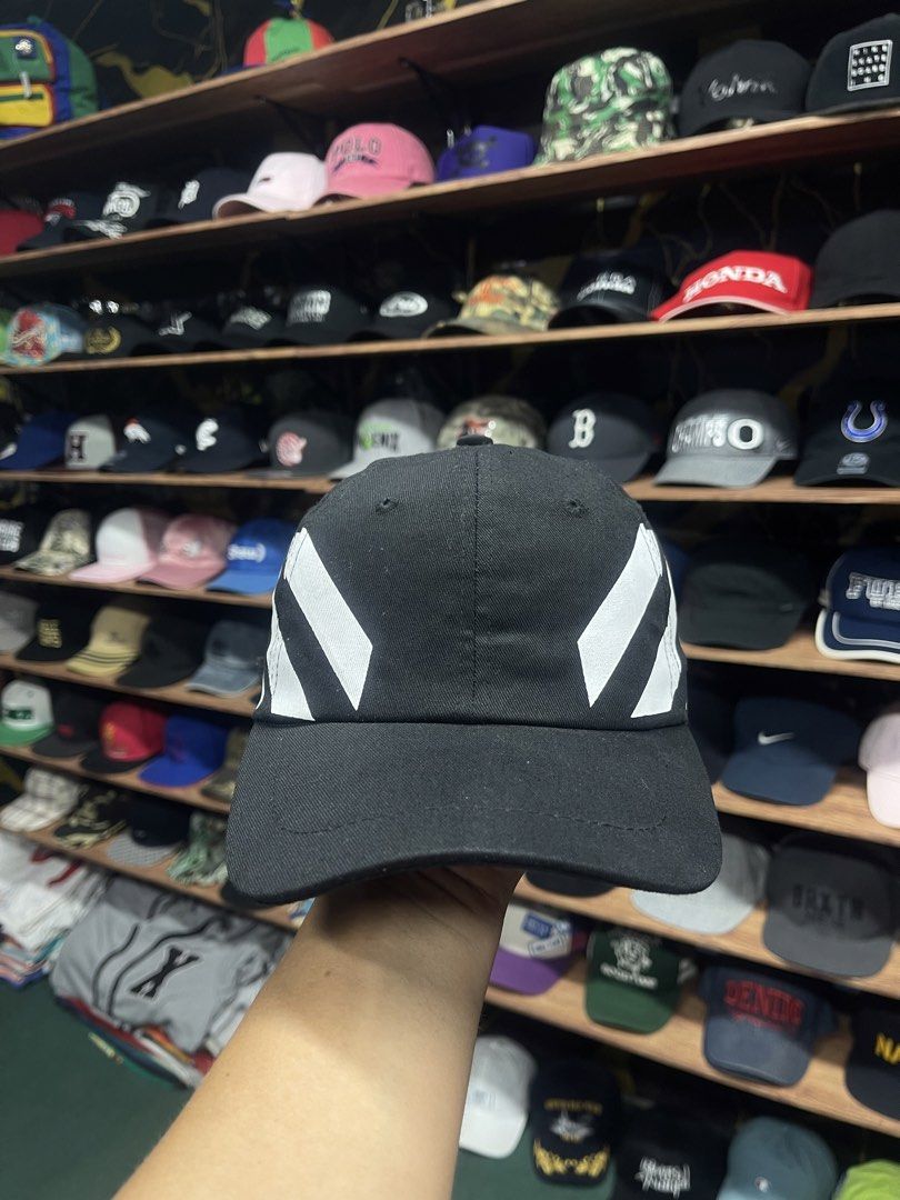 Off White Cap (Category: Cap & Hats) located in Kubang Pasu. Submitted by abang15 (Listing ID 1466774500, Image 2). Description: 100% Bundle Item Dipercayai Fufu Rm48 Siap Postage Semenanjung cod jitra kedah.