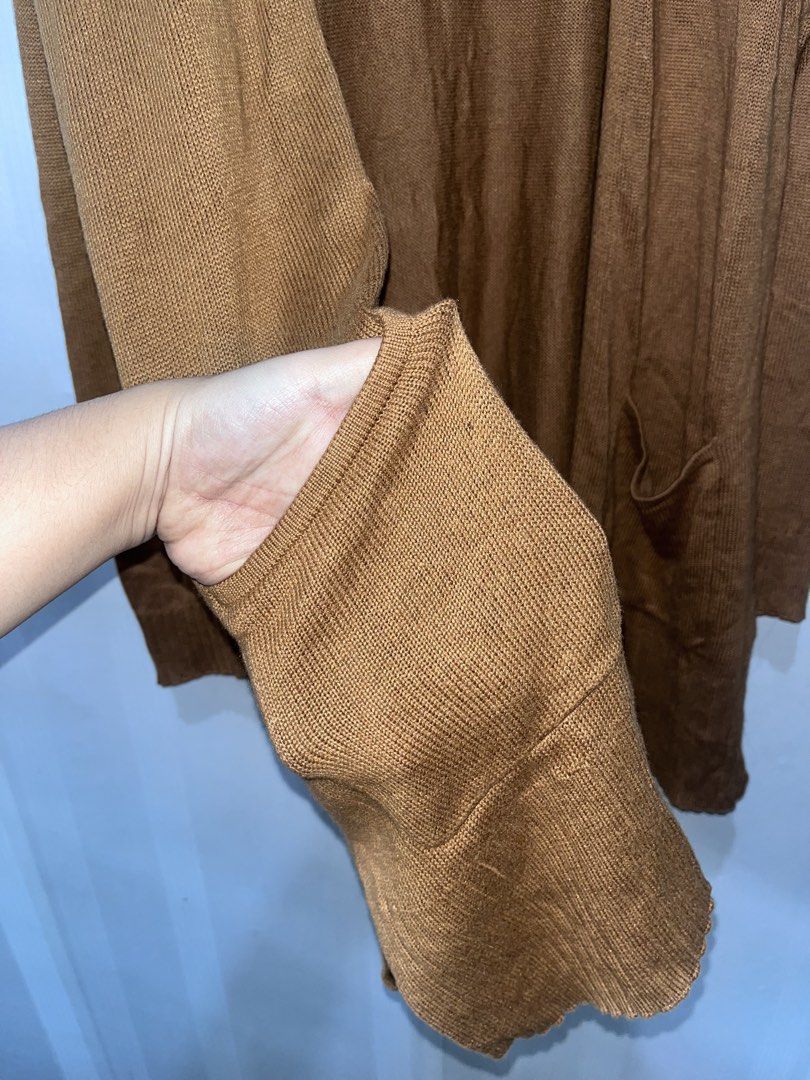 Old Navy Long open Cardigan (Category: Coats, Jackets and Outerwear) located in San Juan City. Submitted by raidjesscloset (Listing ID 1466821576, Image 3). Description: Long Open Cardigan size Large. Super duper soft .