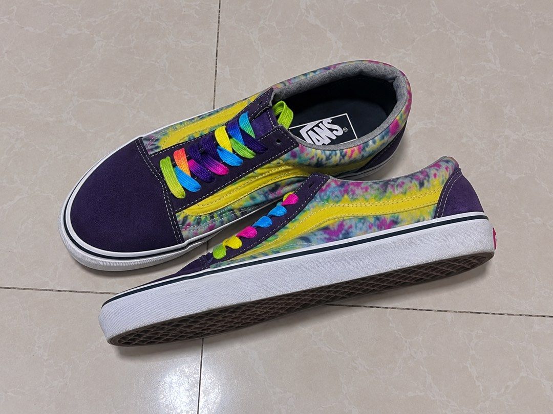 Old Skool Tie-Dye Vans ‘Mysteriosos’ (Category: Sneakers) located in Manila. Submitted by fcaleb022713960 (Listing ID 1466914255, Image 1). Description: - Pre-Loved Vans - minor stains, unnoticeable from afar.