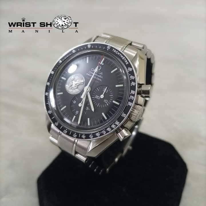 Omega Speedmaster Apollo 11 40th (Category: Everything Else Others) located in Quezon City. Submitted by wristshotmanila (Listing ID 1466855426, Image 3). Description: Omega Speedmaster Apollo 11 40th anniversary 338,500 pesos Professional Moonwatch limited edition Reference: 311.30.42.30.01.00 Rating: 9/10 Crystal: Hesalite (plexiglass) Movement: manual winding Caliber: 1861 Case: 42mm Professional Moonwatch Year: 2015 (approximation) Dial: blac