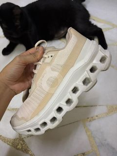 (Category: ) located in . Submitted by preloved_sistah (Listing ID 1466970144, Image 1). Description: .