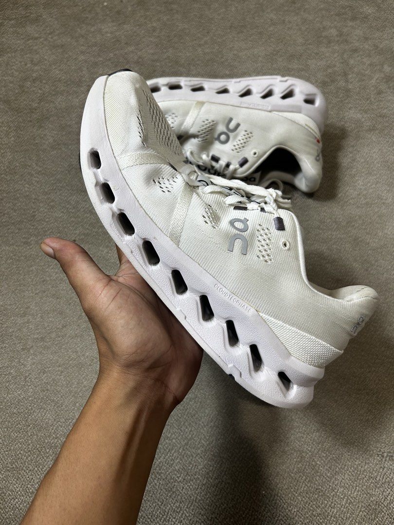 On cloudsurfer (Category: Casual Shoes) located in Aurora. Submitted by purethrift07 (Listing ID 1466903757, Image 2). Description: Size 8.5 Maganda Dm me.