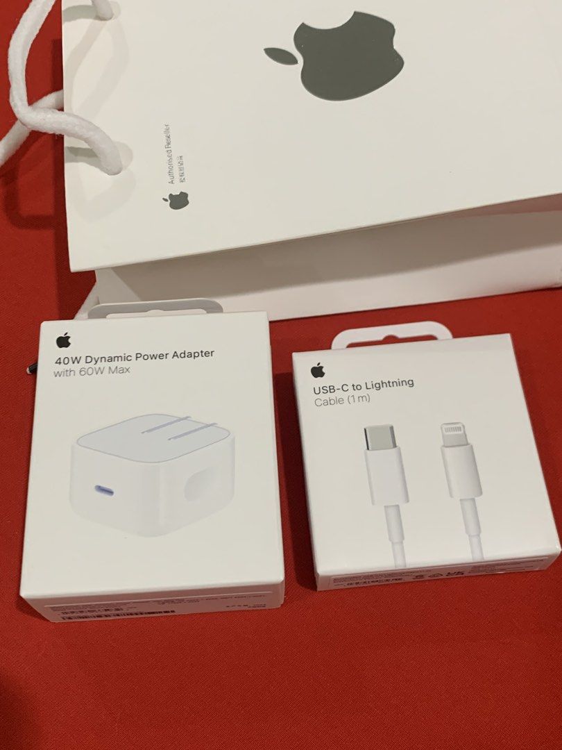 Original Apple 40W Dynamic Adapter with Original USB-C To Lightning Cable (1m) (Category: Chargers & Cables) located in San Juan City. Submitted by ph_gadgets_hub (Listing ID 1466897578, Image 3). Description: ₱1,500 (set) Original 40W Dynamic Adapter up to 60W Max Brand new & Original USB-C to Lightning Cable (1m) Brand new with Apple logo & serial number Designed by Apple✅ meron 2 gold pin ang dulo ng cable✅ hindi Original Cable pag wala 2 gold