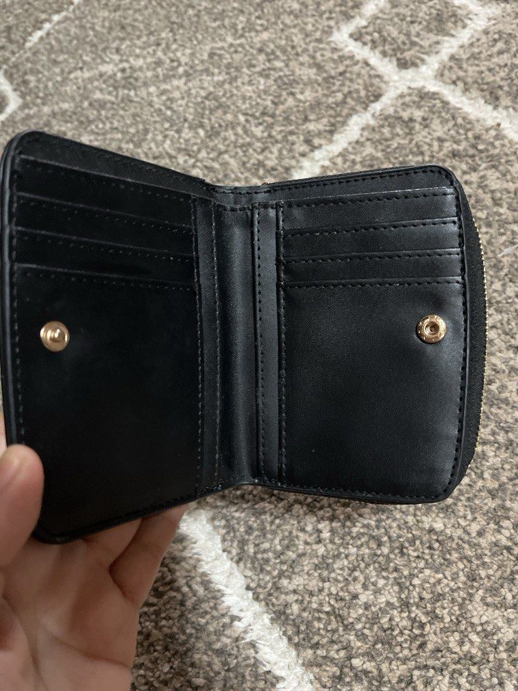 Original from U.S (Category: Wallets & Card holders) located in Manila. Submitted by ty_imported_goods (Listing ID 1466804165, Image 2). Description: ❗️on sale❗️ Original from U.S.