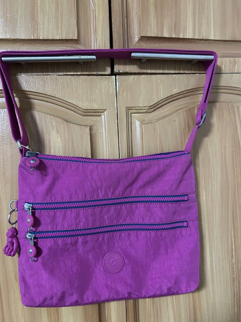 Original Kipling (Category: Cross-body Bags) located in Pasig City. Submitted by rmsoler (Listing ID 1466803687, Image 1). Description: Original Kipling Price: 700 Color: Fusia Pink/ Magenta Location: Sta. Lucia Pasig Mode of Payment: GCash/BPI/GoTyme/COD Delivery via Lalamove/Grab.