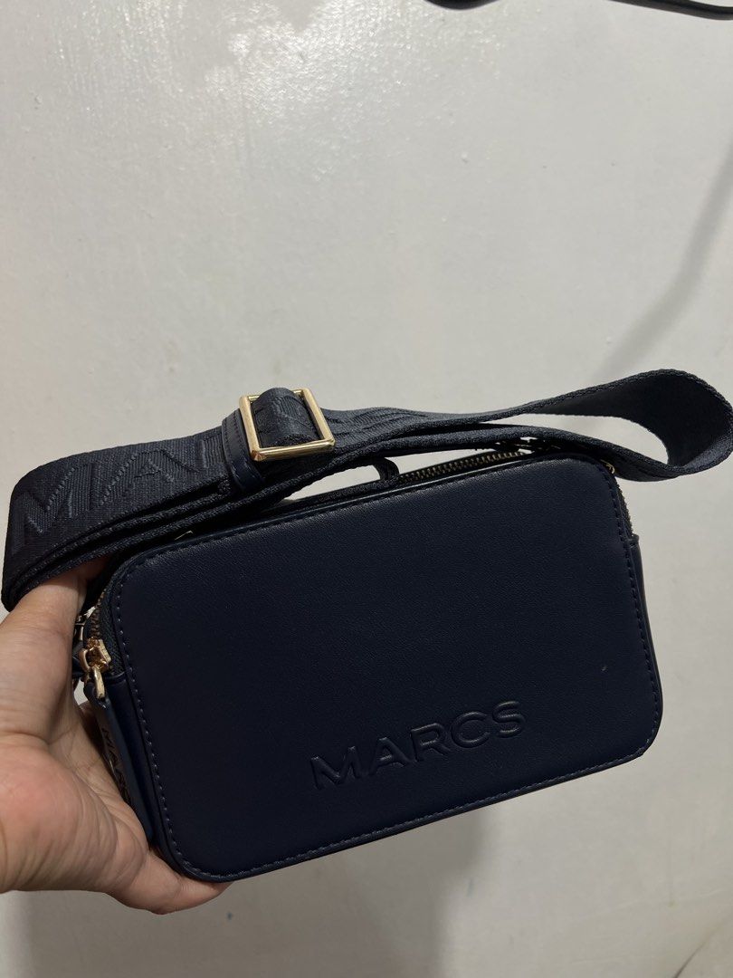 Original marc jacobs budapest camera bag navy blue (Category: Cross-body Bags) located in Manila. Submitted by baeshop16 (Listing ID 1466955644, Image 3). Description: With minimal issue sa ilalim since preloved please manage your expectations. Slightly negotiable .