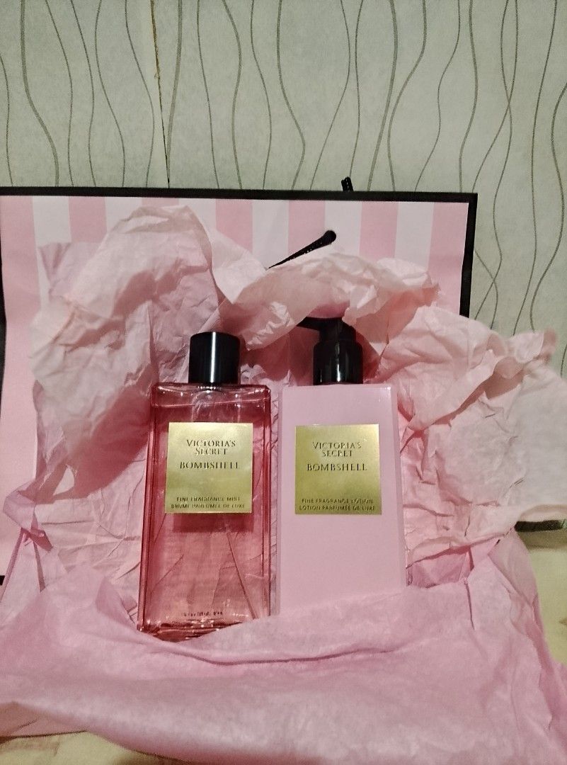 Original Victoria Secret Bombshell perfume and lotion. (Category: Fragrance & Deodorants) located in Paranaque City. Submitted by shopandfab15 (Listing ID 1466919190, Image 2). Description: Original Victoria Secret Bombshell fine fragrance mist perfume deluxe and fine fragrance lotion (set).