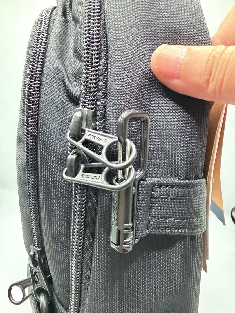 Pacsafe Orig Bagpack 15L (Category: Backpacks) located in Quezon City. Submitted by ajandstevenshopscorner (Listing ID 1466869748, Image 3). Description: Pass sa barat.