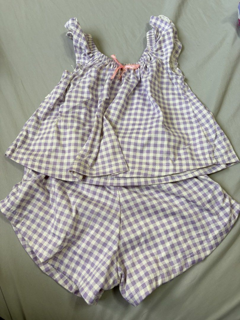 Pambahay 2y shorts bundle (Category: Babies & Kids Fashion) located in Quezon City. Submitted by sailormooooo (Listing ID 1466923789, Image 1). Description: Bundle of two matching sets..