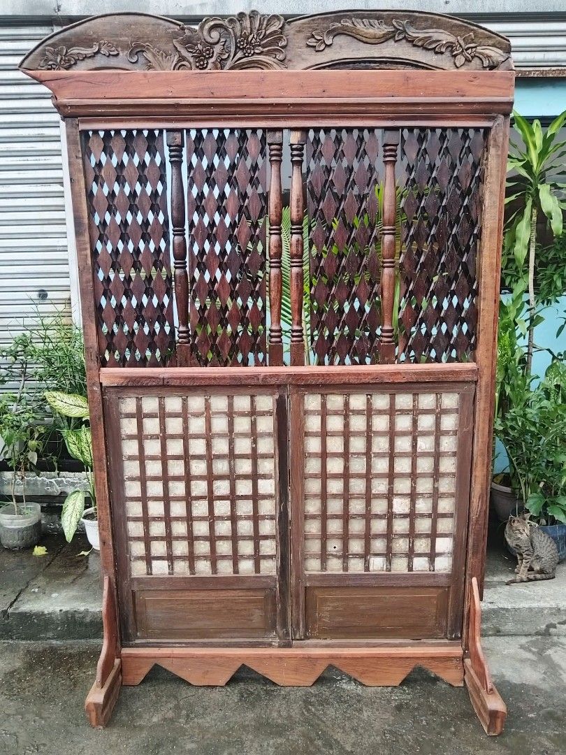 Partition (Category: Other Home Furniture) located in Meycauayan. Submitted by marygracecasimiro (Listing ID 1466774826, Image 3). Description: Rustic Style Old Divider made of mixed old lattice wood and capiz window. Restored and revarnished. Ready to use for only P10,000. Size H86 x L52 inches🩷.