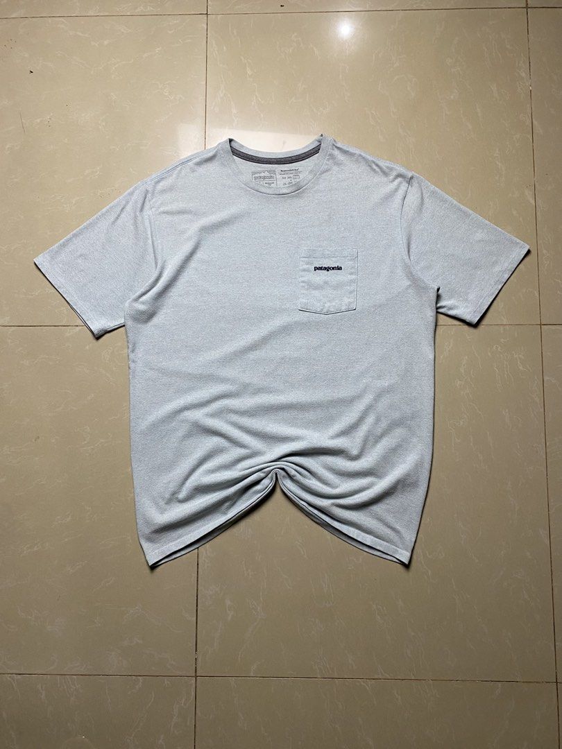 PATAGONIA (Category: Tshirts & Polo Shirts ) located in Davao. Submitted by maikes_finds (Listing ID 1466906690, Image 2). Description: SIZE MEDIUM FIT TO LARGE 21x28 MINOR HAIRLINE SEE LAST PIC.