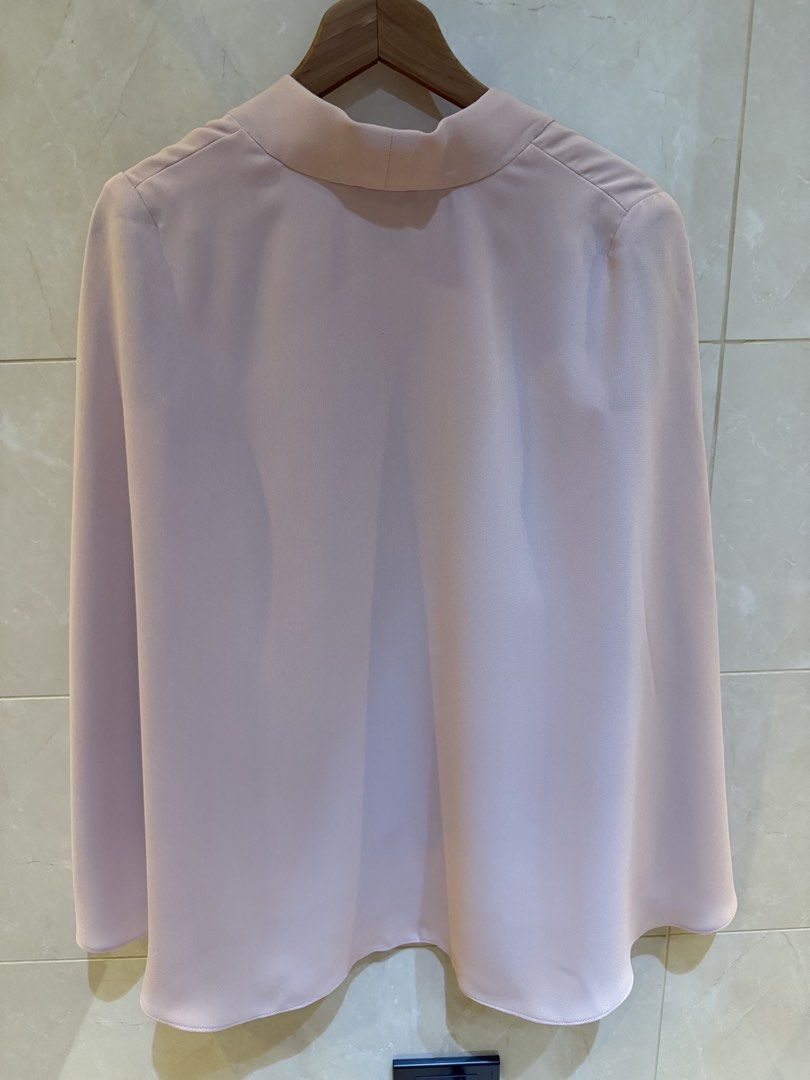 Patty ang drape coat (Category: Others Tops) located in San Juan City. Submitted by en567 (Listing ID 1466896389, Image 3). Description: Photo of model for image purposes only..
