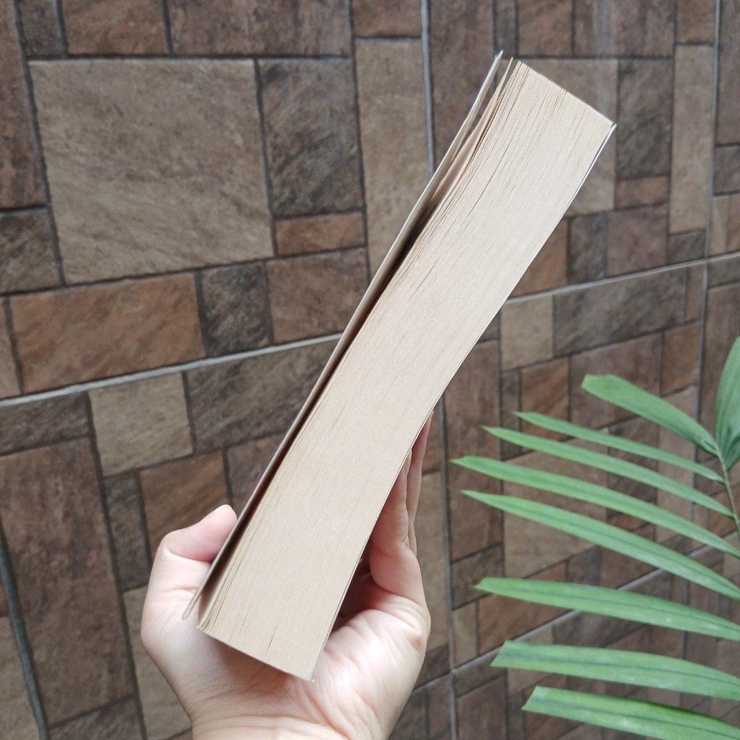 [PB] Three Dark Crowns by Kendare Blake (UK Edition) (Category: Storybooks) located in Marikina City. Submitted by thefirstchapterph (Listing ID 1466869955, Image 3). Description: Good condition With free bookmark ‼️ Book 2 (One Dark Throne) is also available Don't hesitate to message me if you have questions or want more photos Payment method: GCash Shipment method: J&T / Lalamove.