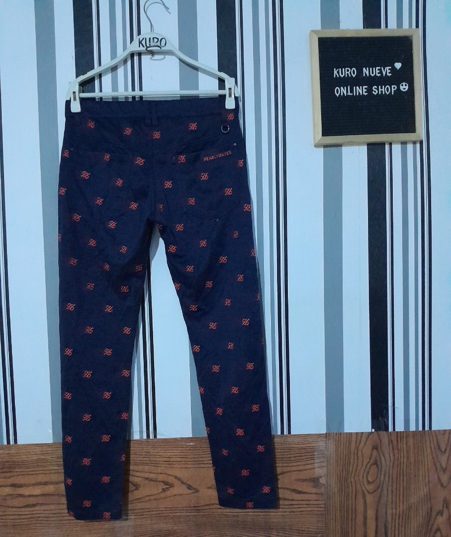 Pearly gates ⛳️ Stretchable (Category: Trousers) located in Lucena. Submitted by kuronueve0909 (Listing ID 1466894258, Image 2). Description: Pearly gates Stretchable Size: 32 Length: 39 Hem:11.5 Leg:6.5 Price: ₱1,280 No issue ✅️ Ready to wear ✅️.