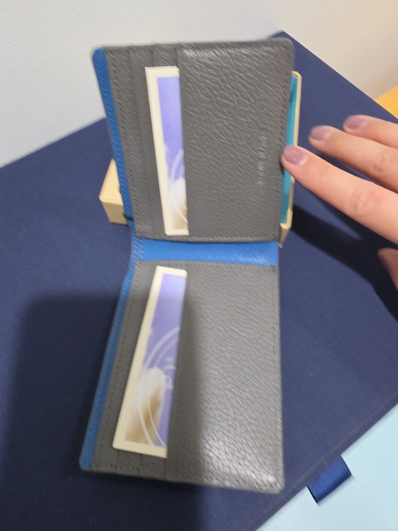Penguin bifold wallet (Category: Wallets & Card Holders) located in Makati City. Submitted by melissa12345 (Listing ID 1466854267, Image 2). Description: Brandnew item sealed item 👉Read me 1st 📍Brand new 💯 📍Items on hand ❌ No COD 🏦 MOP bpi/bdo/GCash/maya 📍No return no exchange 📍Payment 1st before delivery 💰Cashless transaction at this moment..