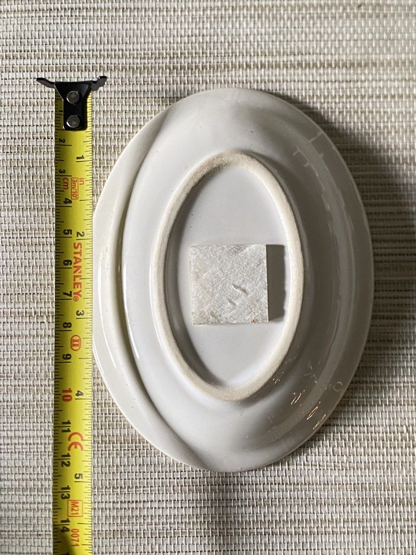 Peter Rabbit Cute Oval Ceramic Decor Plate (Category: Other Home Decor) located in Davao. Submitted by shauitoys2019 (Listing ID 1466821223, Image 2). Description: Davao location Original quality BRANDED products from Japan, UK, US and Australia. Preowned in mint condition Please manage your expectation as this is gently used item and doesn’t come with its original packaging nevertheless its in gOod condition. We ship via J&T MOP GCASH AND BPI BD
