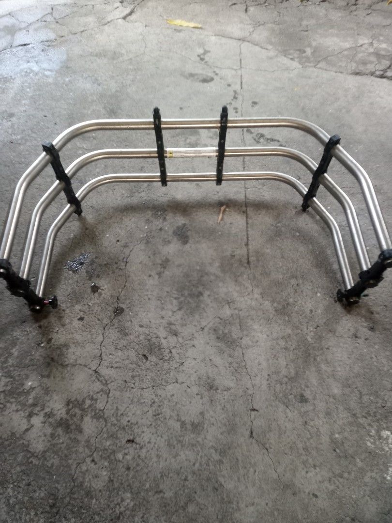 Pick Up Truck Extender (Category: Body Parts and Accessories) located in Makati City. Submitted by pardsroman (Listing ID 1466796252, Image 2). Description: MOP via BPI or gcash payment first before delivery no return no exchange. shipping at buyers expense Came from a Ford Explorer sports trac.