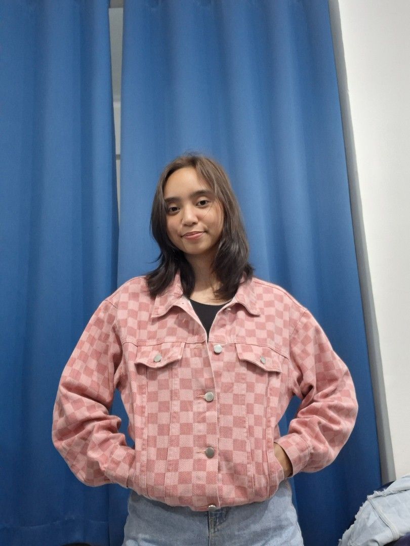 Pink denim jacket (Category: Coats, Jackets and Outerwear) located in Quezon City. Submitted by clairy_fairy (Listing ID 1466800308, Image 1). Description: .