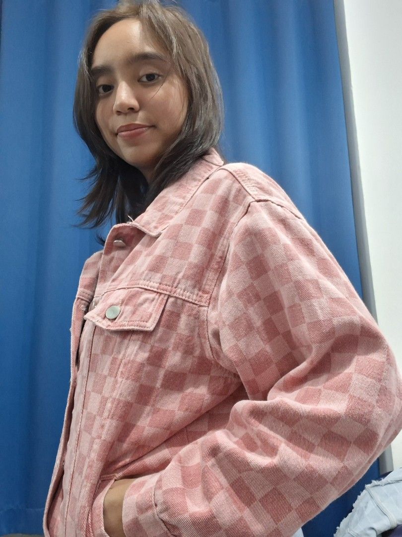 Pink denim jacket (Category: Coats, Jackets and Outerwear) located in Quezon City. Submitted by clairy_fairy (Listing ID 1466800308, Image 2). Description: .