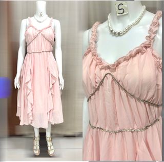 (Category: ) located in . Submitted by thefashionproject88 (Listing ID 1466970051, Image 1). Description: .