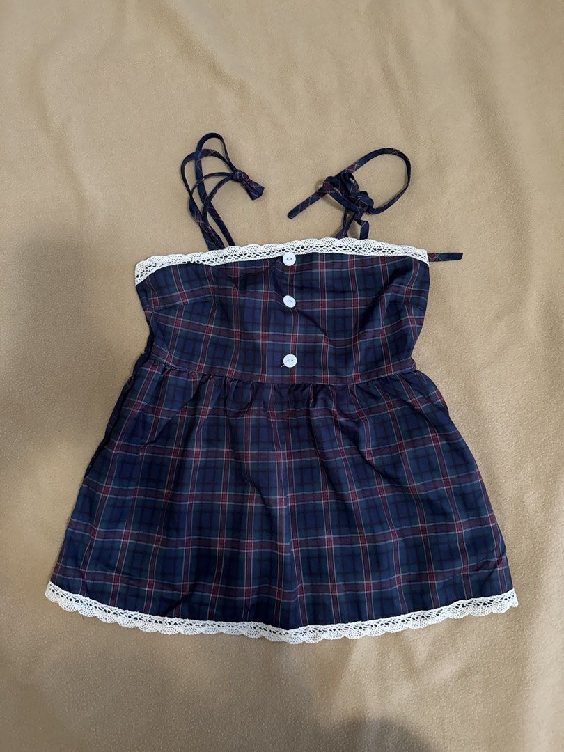 Plaid Sleeveless Shirt (Category: Dresses) located in San Luis. Submitted by oshdeclutters (Listing ID 1466811087, Image 3). Description: .