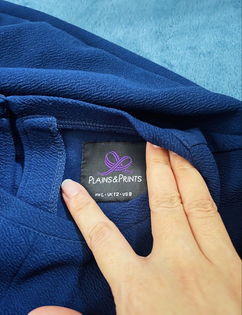 Plains & Prints (Category: Dresses) located in Manila. Submitted by ctfashion_ (Listing ID 1466859967, Image 3). Description: Preloved Plains & Prints Navy blue dress.