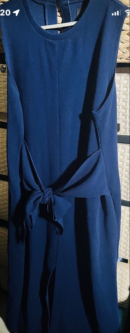 Plains & Prints (Category: Dresses) located in Manila. Submitted by ctfashion_ (Listing ID 1466859967, Image 2). Description: Preloved Plains & Prints Navy blue dress.