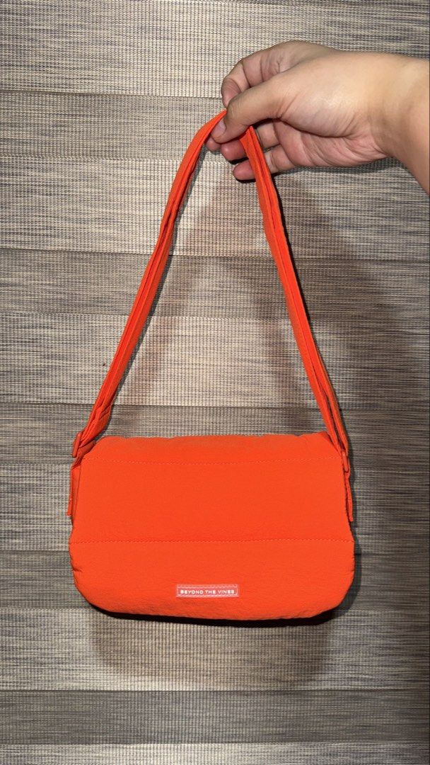 Pocket Poofy in Red (Category: Cross-body Bags) located in Taguig. Submitted by declutter67 (Listing ID 1466951910, Image 1). Description: Beyond the Vines Pocket Poofy in Red (but it looks like orange) Good condition Used 3x Orig Price: ₱2,890 RFS: DECLUTTERRING .