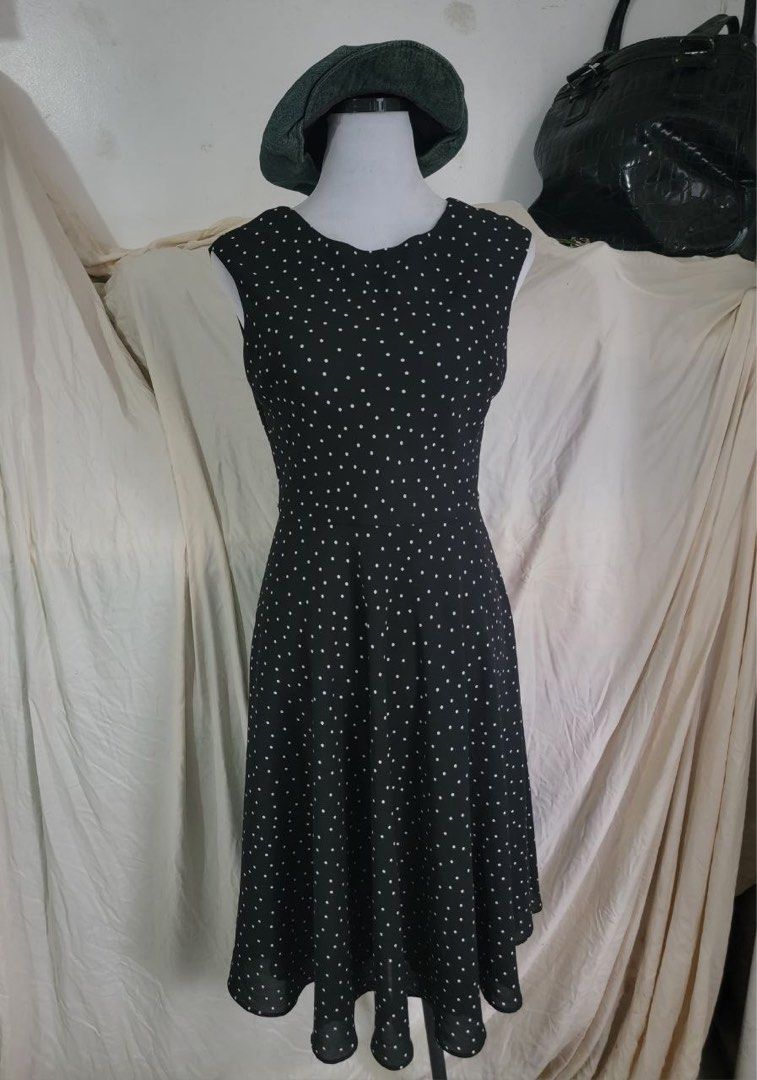 Polka Dot Black Midi Dress (Category: Dresses) located in Baguio. Submitted by crlljms_selection (Listing ID 1466925584, Image 2). Description: High quality fabric.