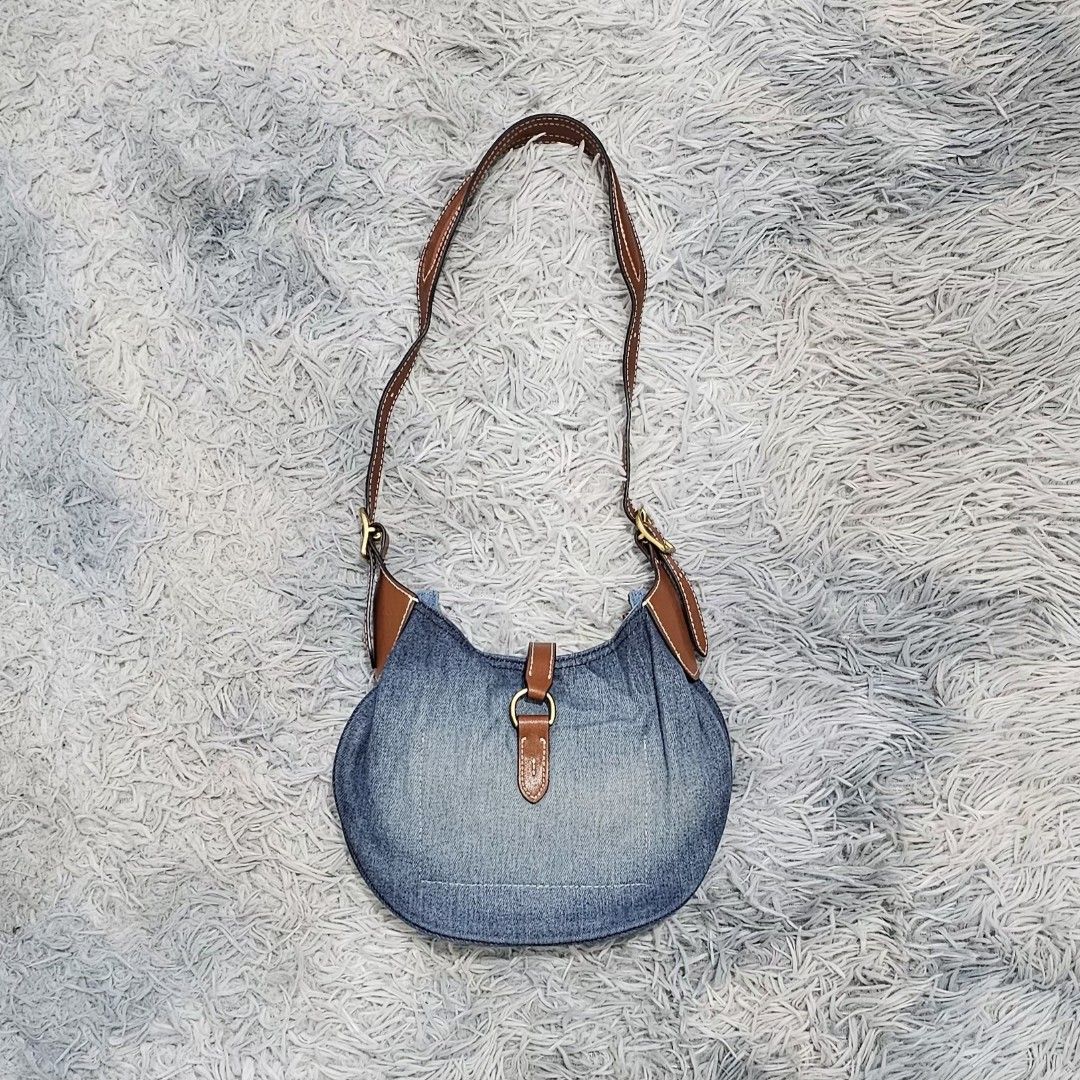 Polo Ralph Lauren Polo ID Denim Small Shoulder Bag (Category: Shoulder Bags) located in Manila. Submitted by shio_gray (Listing ID 1466865607, Image 3). Description: Authentic H 7 x W 9.5 x D 4 inches.