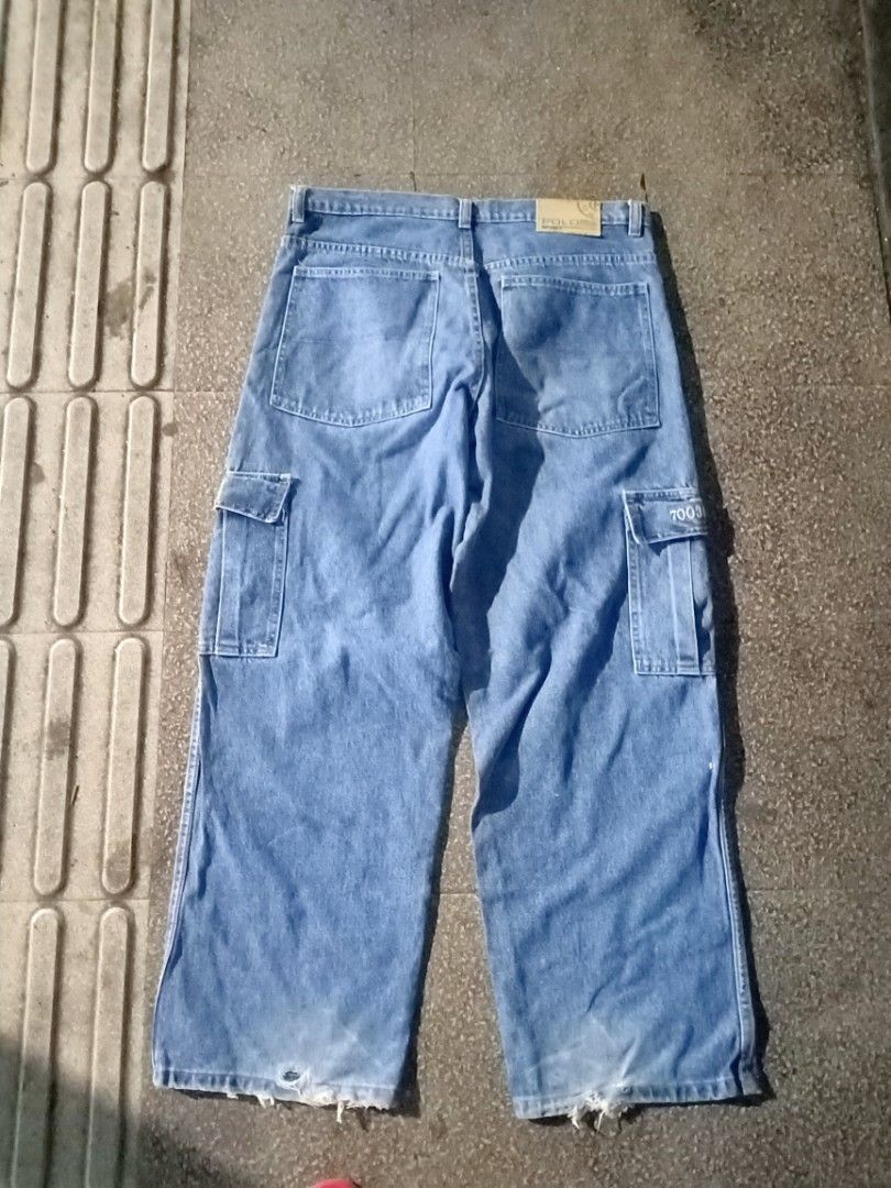 Polo Sport Cargo (Category: Joggers) located in Pasig City. Submitted by thrifttofit (Listing ID 1466915926, Image 2). Description: Polo sport cargo Size 36 Condition 9/10 color rate 10/10 L-41 W-18 Hole-11 Pasig.
